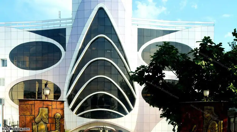 Mahan Hotel Mahmudabad