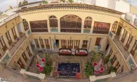 Toloe Khorshid Hotel