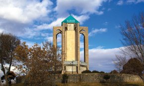 آرامگاه باباطاهر