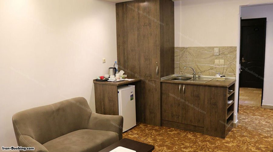 آشپزخانه سوئیت هتل ابریشمی لاهیجان