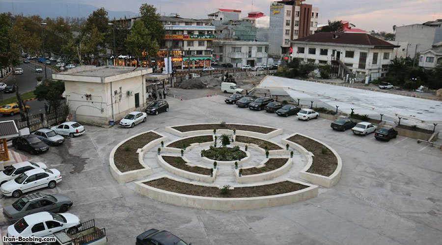 حیاط هتل ابریشمی لاهیجان