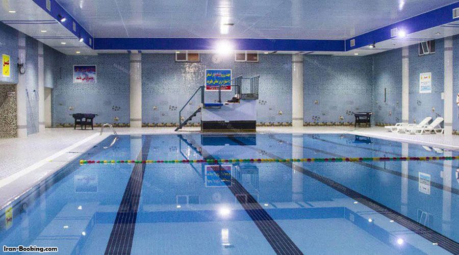 استخر هتل آکراس سیرجان