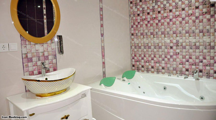 سرویس بهداشتی اتاق هتل علمدار بافق یزد