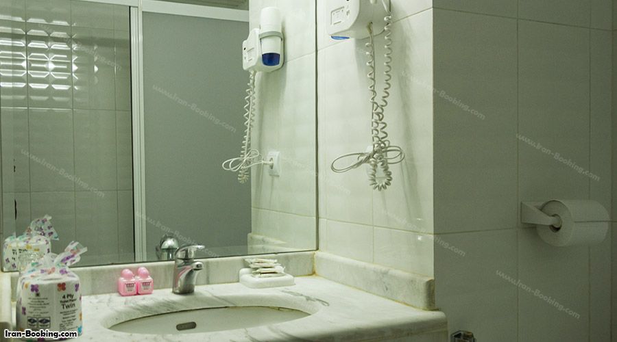 سرویس بهداشتی اتاق هتل الغدیر مشهد