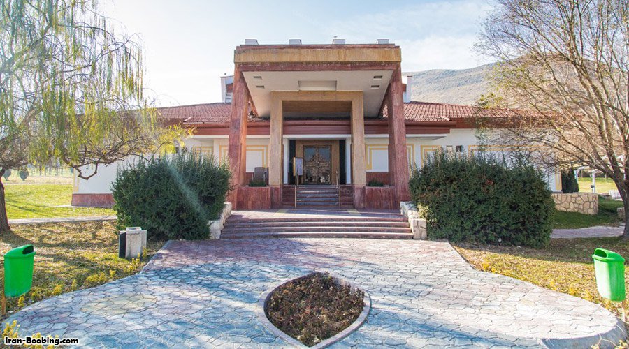 محوطه هتل امیرکبیر اراک