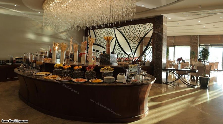 نمای رستوران هتل آنا ارومیه