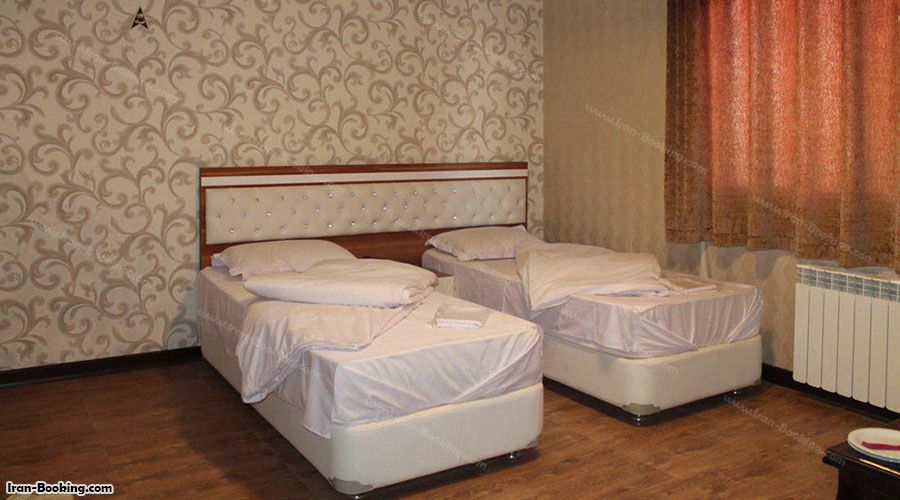 اتاق دونفره هتل عطر سیب سیرجان