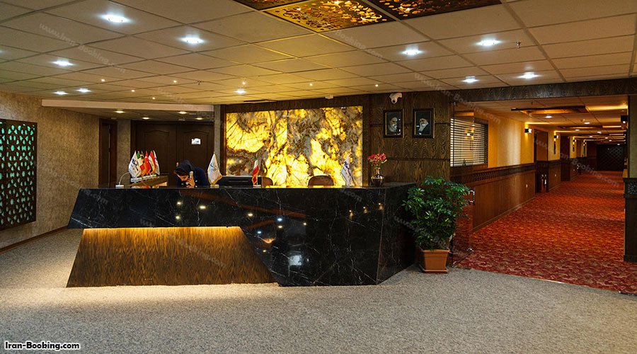 پذیرش هتل آوین اصفهان