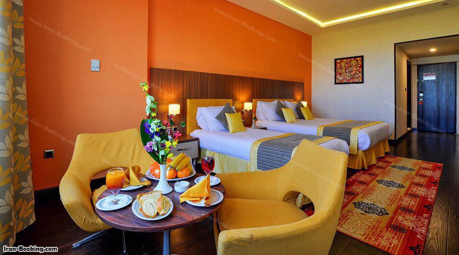 عکس اتاق سه تخته هتل پارسیان آزادی رامسر