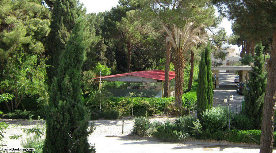 محوطه هتل پارسیان آزادی یزد