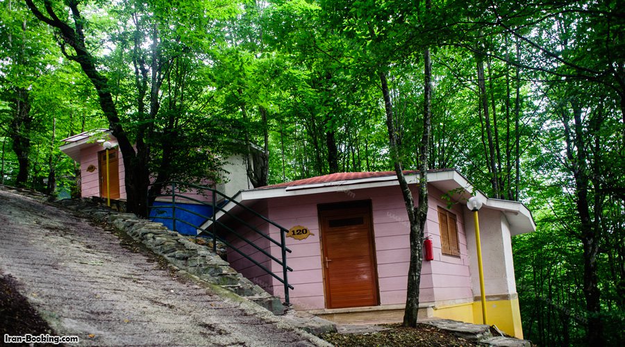 نمای محوطه هتل بام سبز رامسر