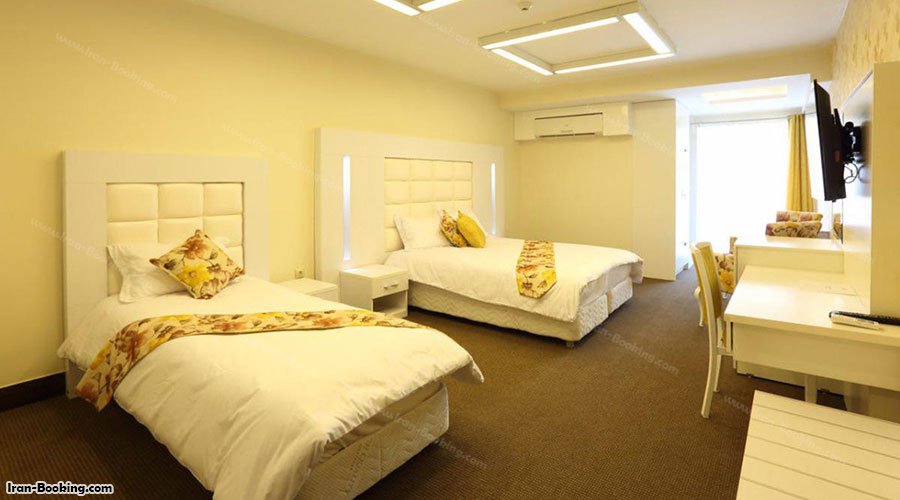 فضای داخل اتاق هتل بلوط تهران