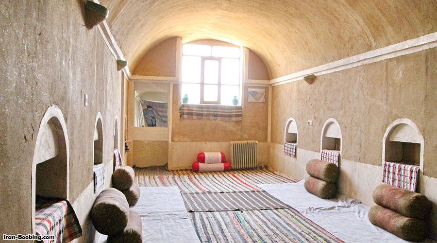 داخل اتاق اقامتگاه بومگردی بارانداز