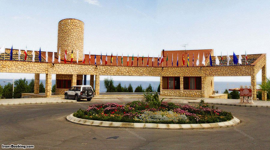 محوطه هتل دنیز باری ارومیه