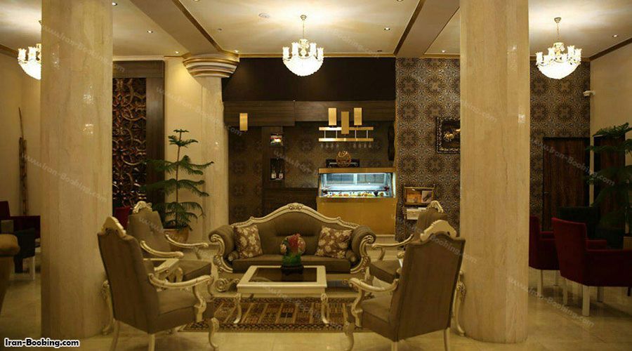 داخل لابی هتل قصر بسطام شاهرود