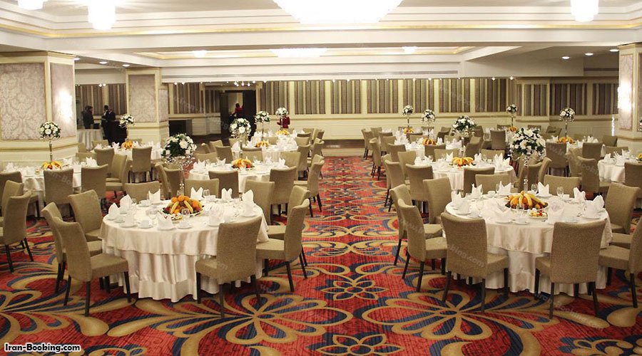 تالار امیران هتل اسپیناس پالاس بهرود