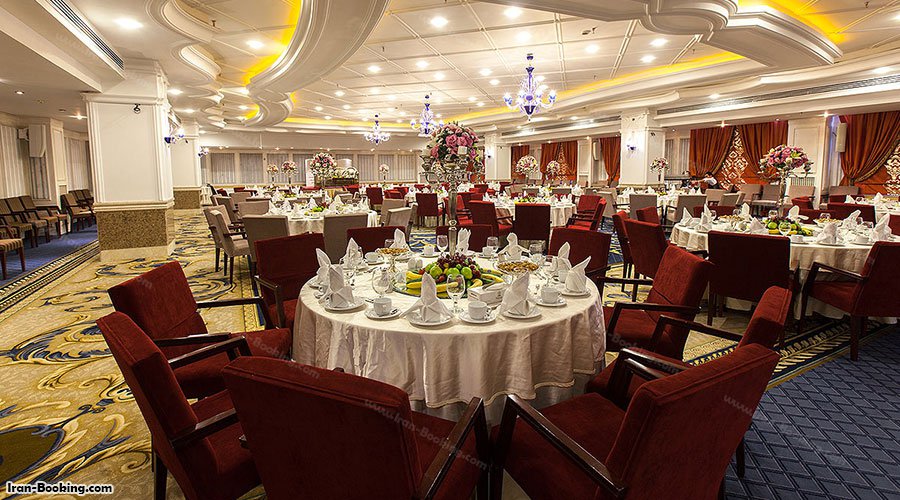 سالن کنفرانس هتل اسپیناس پالاس بهرود