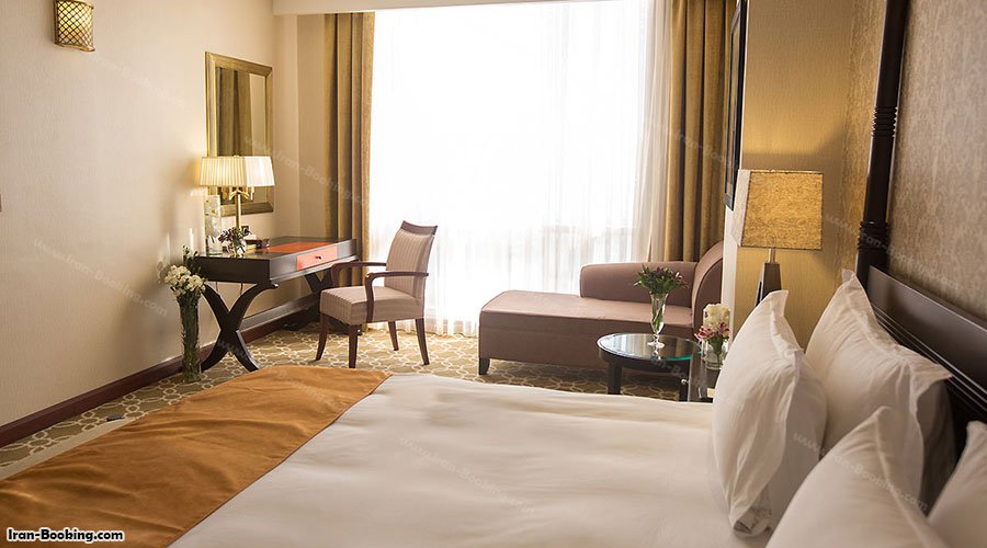 سوئیت جونیور هتل اسپیناس پالاس بهرود