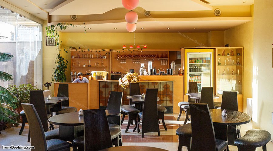 کافه هتل ارم شیراز