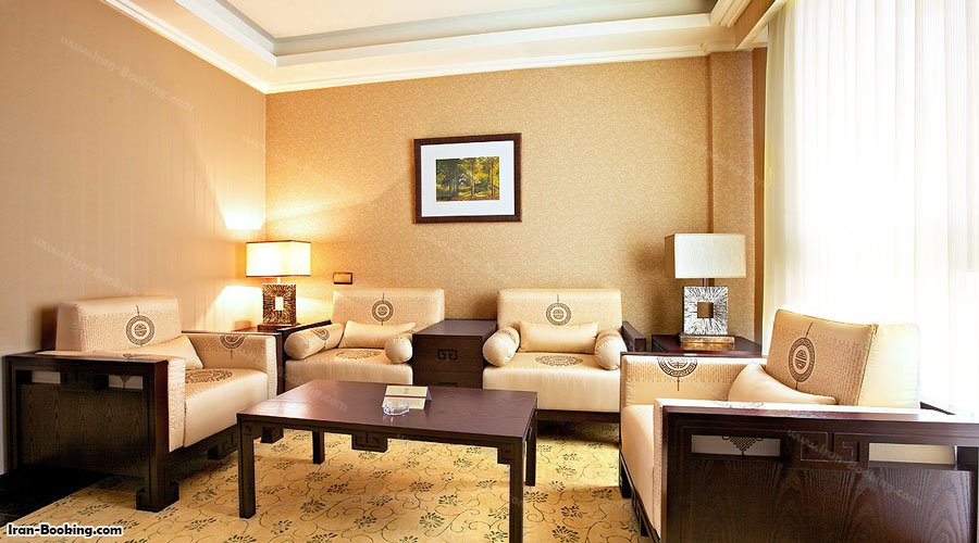 سوئیت جونیور هتل اسپیناس تهران