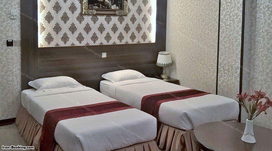 اتاق توئین هتل استقلال قم