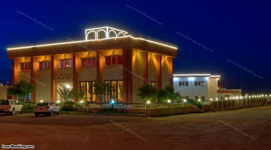 نمای هتل فولتون در شب