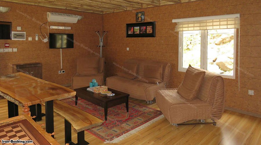 داخل ویلای هتل گنجنامه همدان