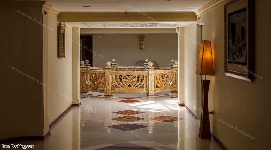 کوریدور هتل قصر الضیافه مشهد