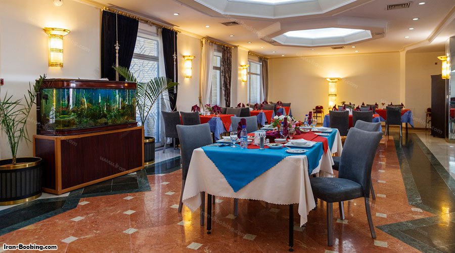 رستوران هتل قصر الضیافه مشهد