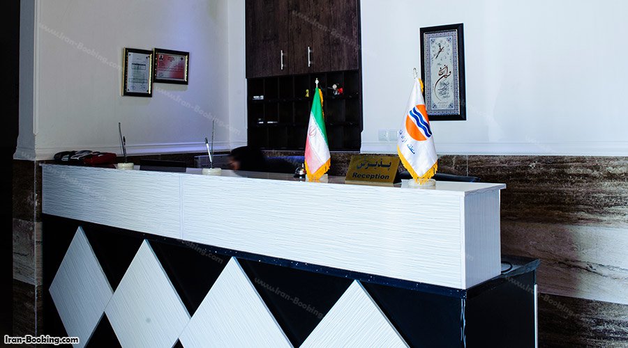 پذیرش هتل آپارتمان گل پونه قشم