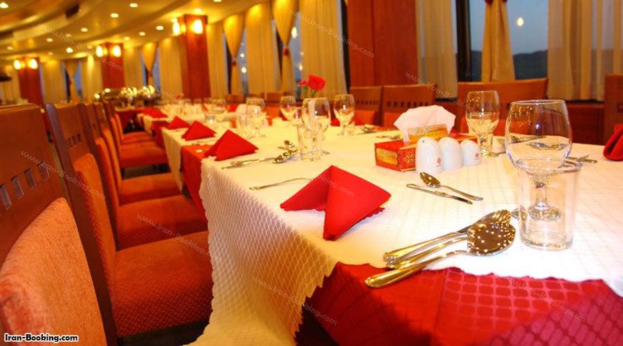 رستوران فام هتل بزرگ زنجان