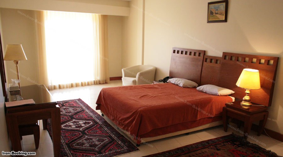 عکس اتاق دبل هتل بزرگ زنجان