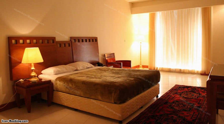 اتاق دوتخته هتل بزرگ زنجان