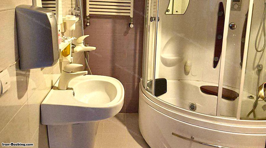 سرویس بهداشتی اتاق هتل هفت آسمان مشهد