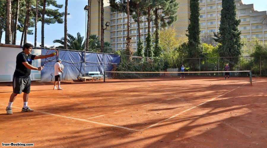 زمین تنیس هتل هما تهران