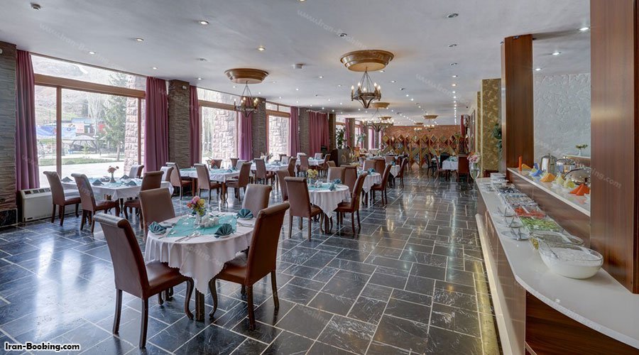رستوران صبحانه خوری هتل جهانگردی دیزین