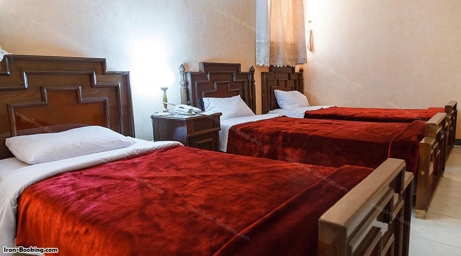 اتاق سه تخته هتل خاتم یزد