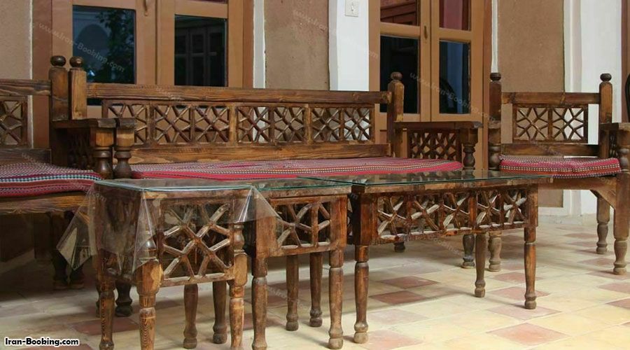 محوطه اقامتگاه بومگردی خشت آباد یزد