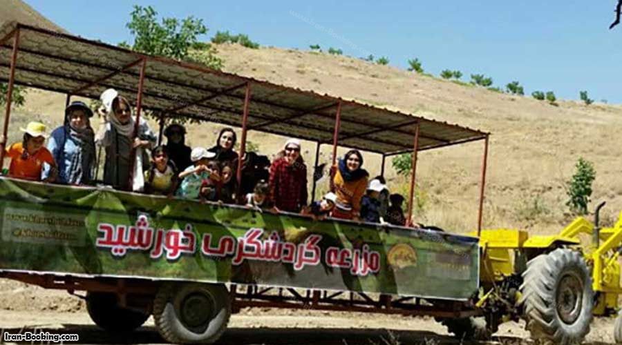 تراکتور سواری مزرعه هتل نمکی خورشید دماوند