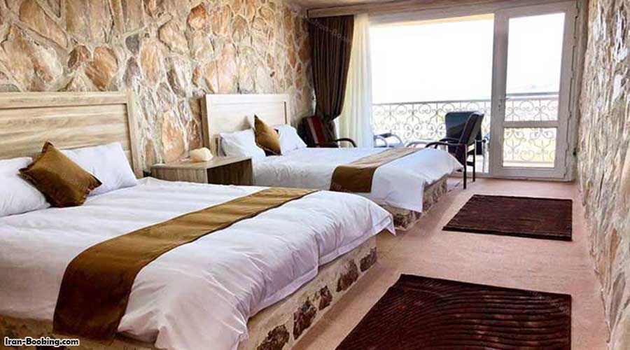 اتاق 4 تخته هتل نمکی مزرعه خورشید دماوند