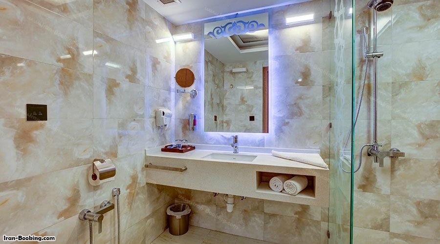 سرویس بهداشتی اتاق هتل خورشید هشتم مشهد