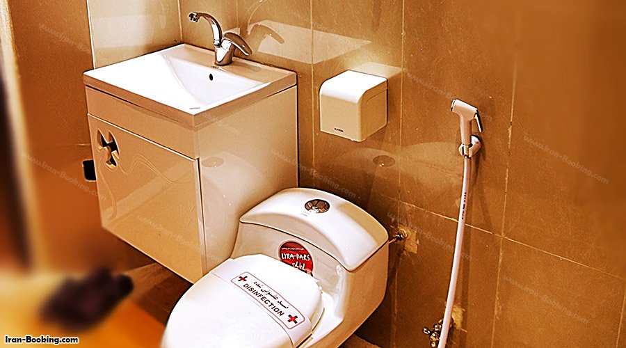 سرویس بهداشتی اتاق هتل کیمیا 4
