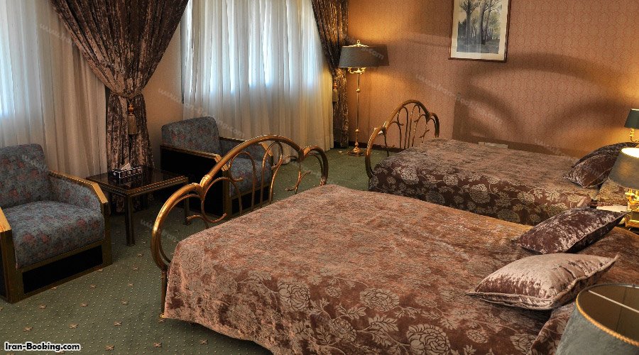 اتاق چهارنفره هتل لاله تهران