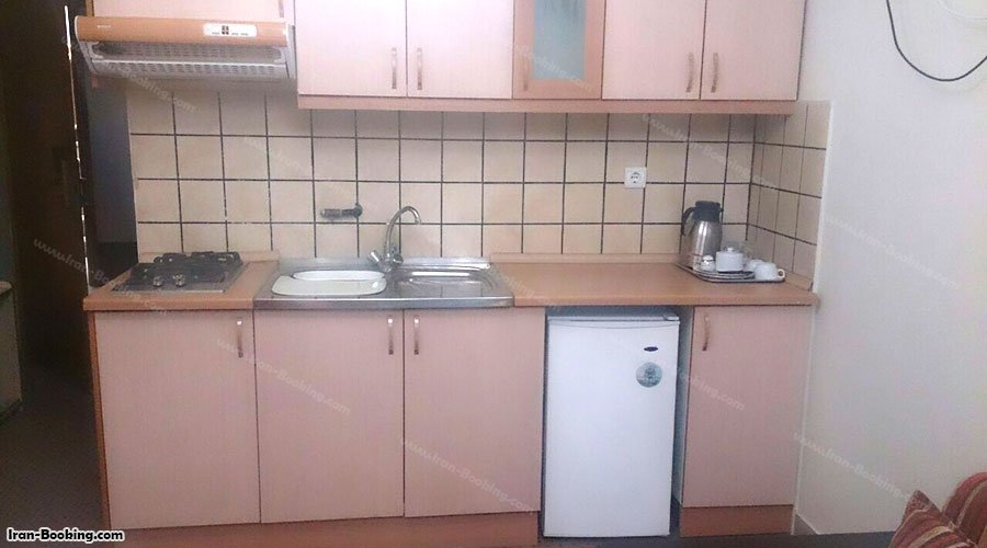 آشپزخانه آپارتمان هتل مارین مشهد
