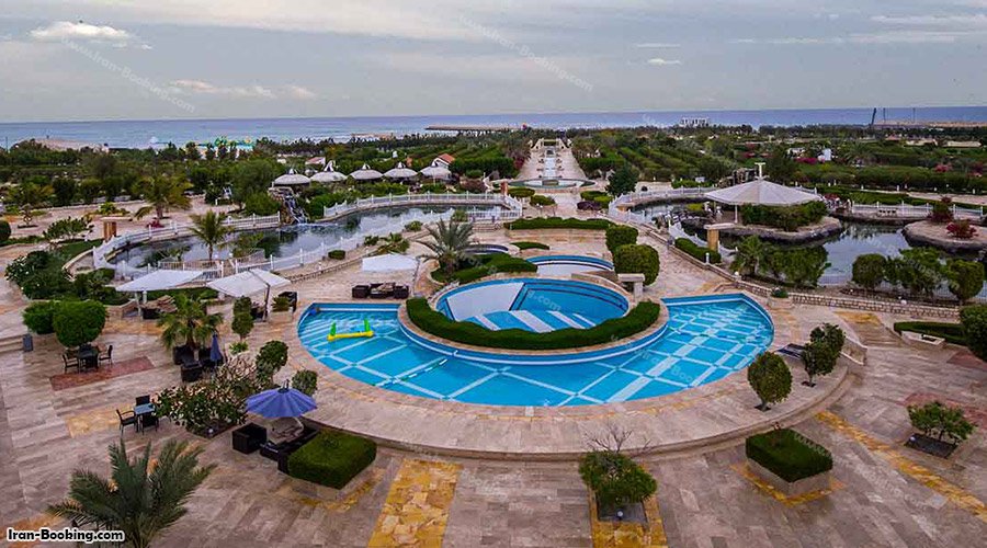 محوطه هتل مارینا پارک کیش
