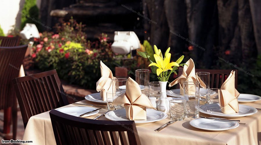 میز رستوران هتل آپارتمان مدیا تهران