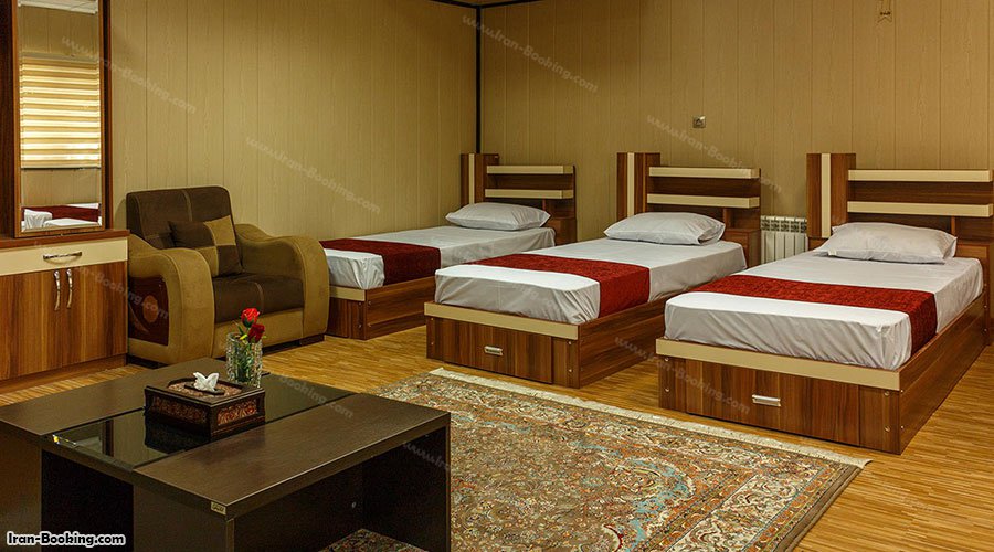 اتاق سه تخته هتل میلاد نور یزد