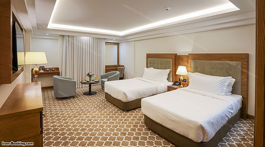 اتاق توئین یاس هتل میثاق مشهد
