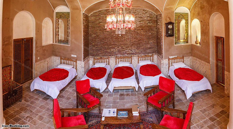 اتاق 4 تخته هتل خانه مرشدی کاشان