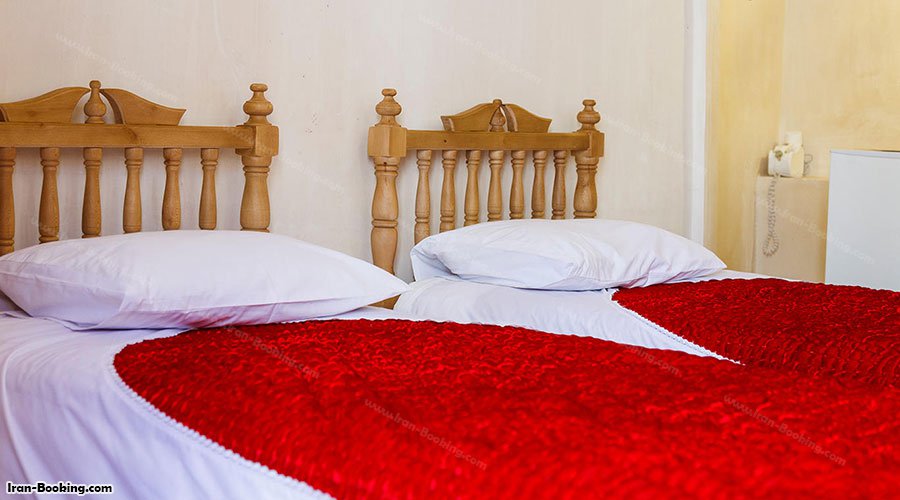 اتاق هتل خانه مرشدی کاشان